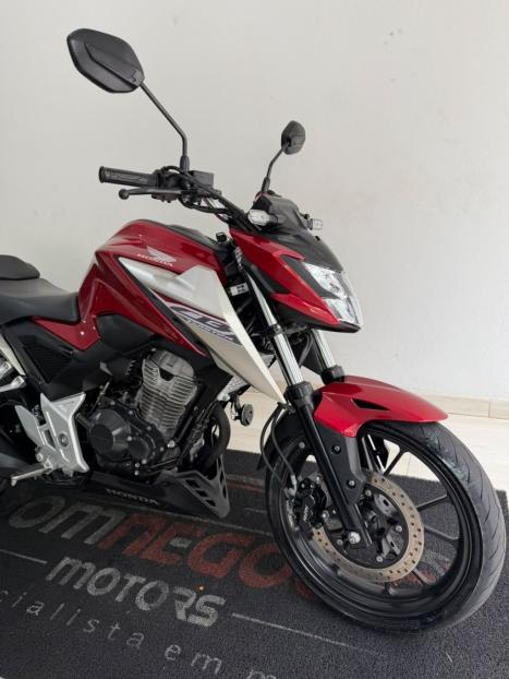 HONDA CB 300 F Twister FLEX ABS, Foto 9