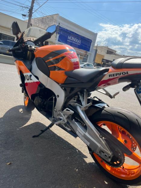 HONDA CBR 1000 RR FIRE BLADE, Foto 4