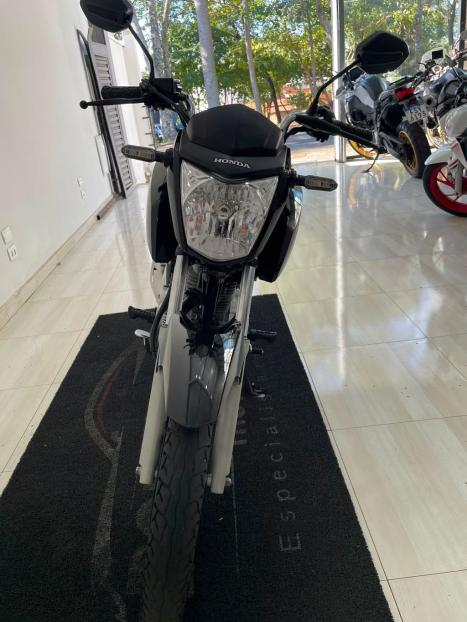 HONDA CG 160 FAN, Foto 3