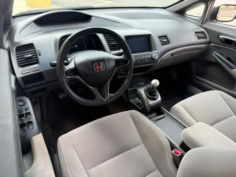 HONDA Civic 1.8 16V 4P FLEX LXS, Foto 6