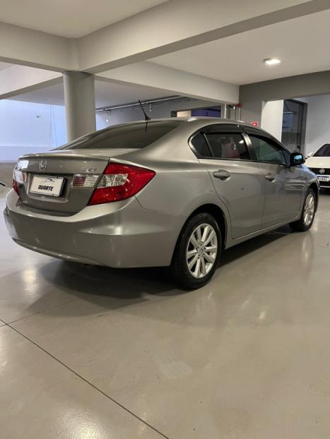HONDA Civic 1.8 16V 4P FLEX LXS AUTOM�TICO, Foto 4