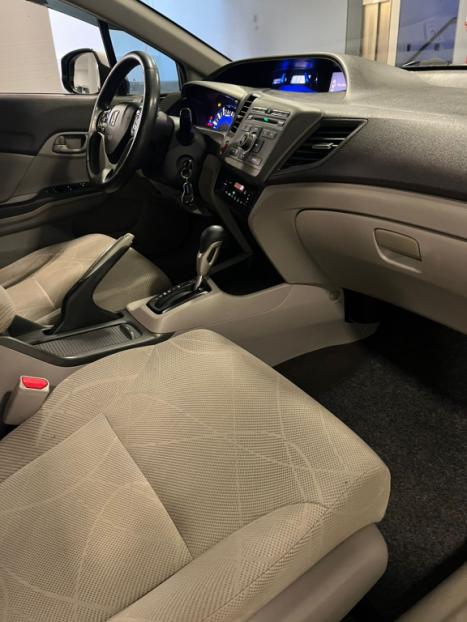 HONDA Civic 1.8 16V 4P FLEX LXS AUTOM�TICO, Foto 17