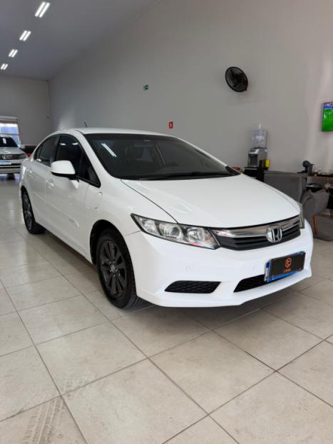 HONDA Civic 1.8 16V 4P FLEX LXS AUTOM�TICO, Foto 1