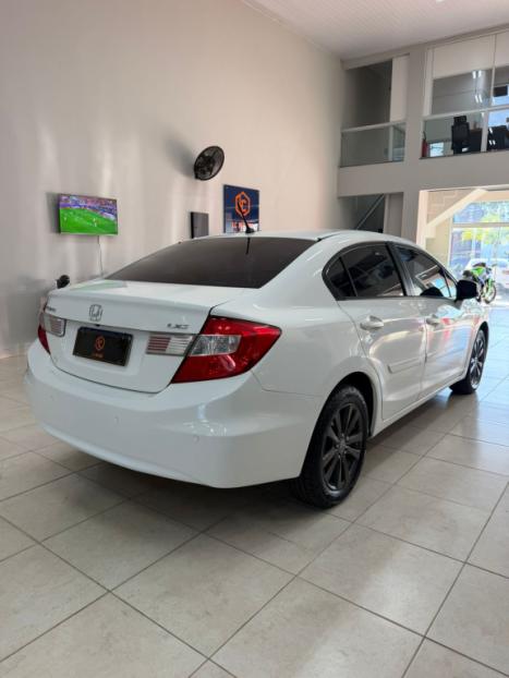 HONDA Civic 1.8 16V 4P FLEX LXS AUTOM�TICO, Foto 5