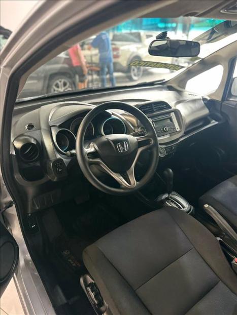 HONDA Fit 1.4 16V 4P LX FLEX AUTOMÁTICO, Foto 4 HONDA Fit 1.4 16V 4P LX FLEX AUTOMÁTICO, Foto 4