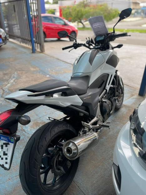 HONDA NC 700 X ABS, Foto 3