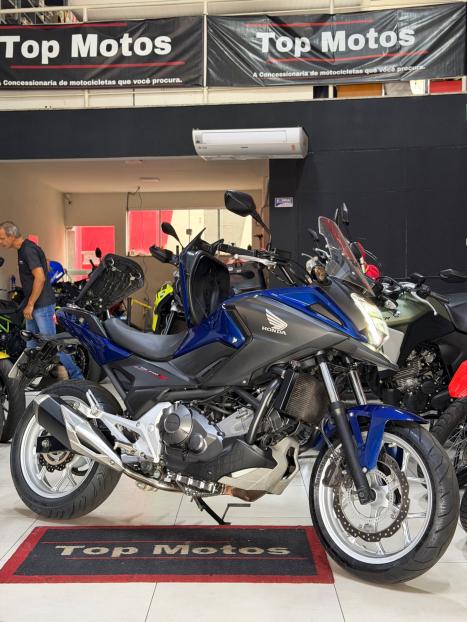 HONDA NC 750 X ABS, Foto 1