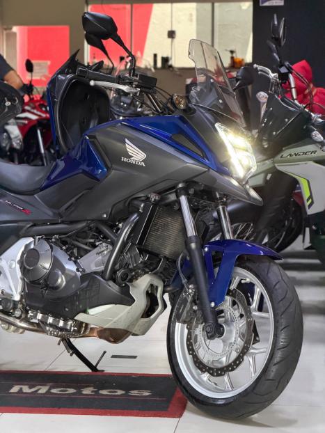 HONDA NC 750 X ABS, Foto 2