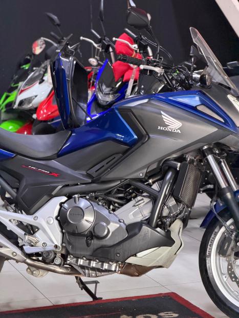 HONDA NC 750 X ABS, Foto 3