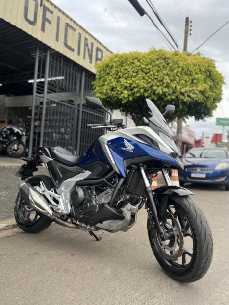HONDA NC 750 X ABS, Foto 1