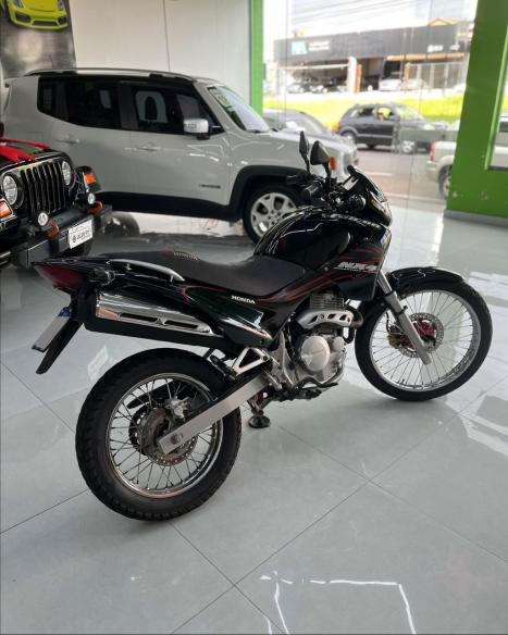 HONDA NX Falcon 400, Foto 4