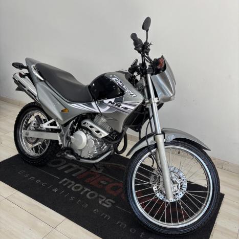 HONDA NX Falcon 400, Foto 1