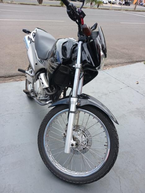HONDA NX Falcon 400, Foto 2