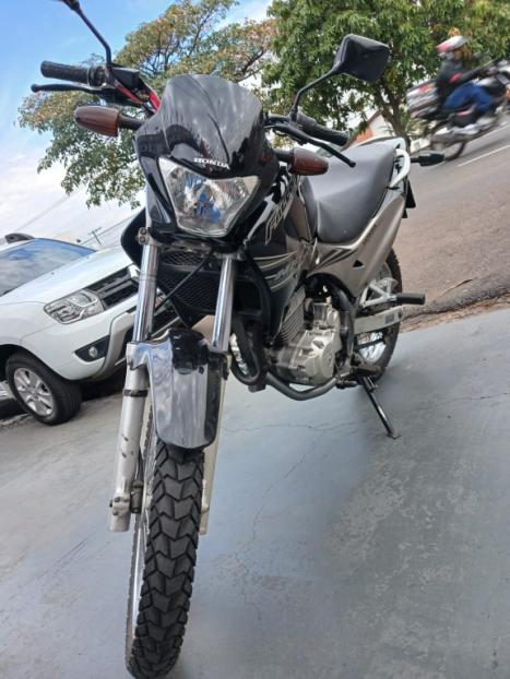 HONDA NX Falcon 400, Foto 3
