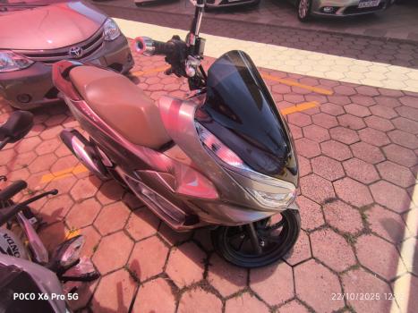 HONDA PCX 150 DLX, Foto 2