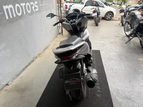 HONDA PCX 150 DLX, Foto 4