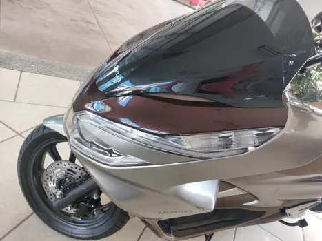 HONDA PCX 150 DLX, Foto 3