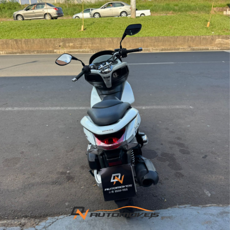 HONDA PCX 150 DLX, Foto 4