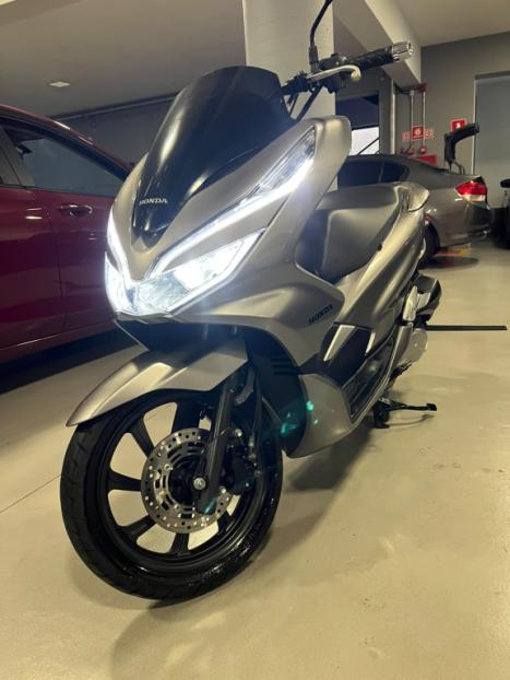 HONDA PCX 150 DLX, Foto 2