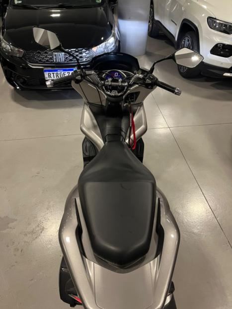 HONDA PCX 150 DLX, Foto 3