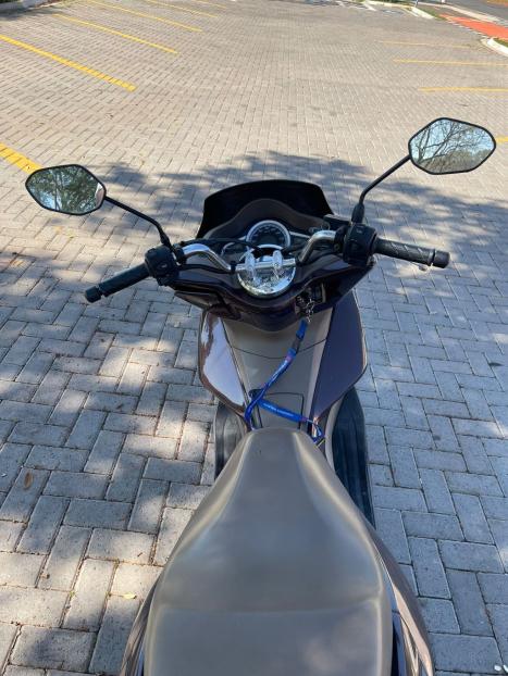 HONDA PCX 150 DLX, Foto 2