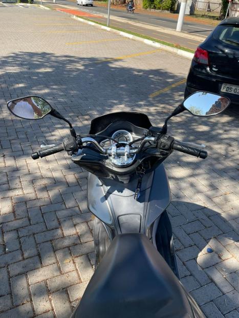 HONDA PCX 150 DLX, Foto 3