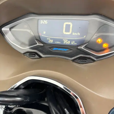 HONDA PCX 160 DLX ABS, Foto 2