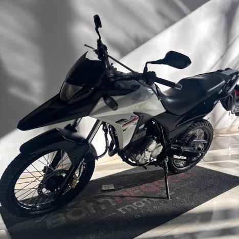 HONDA XRE 300 , Foto 1