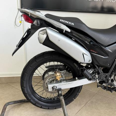 HONDA XRE 300 , Foto 4