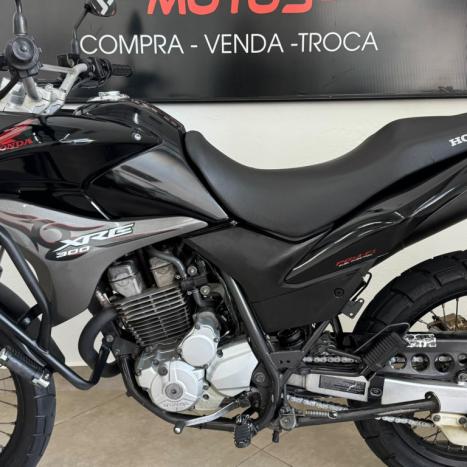 HONDA XRE 300 , Foto 8