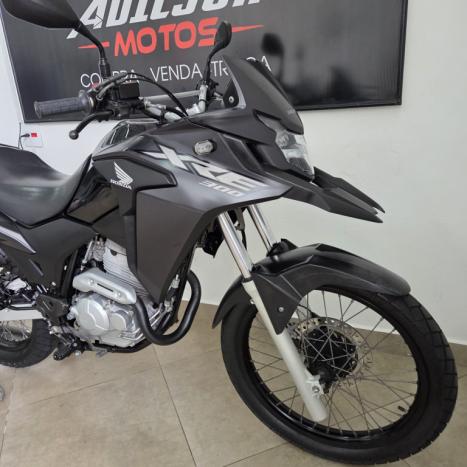 HONDA XRE 300 ABS, Foto 2