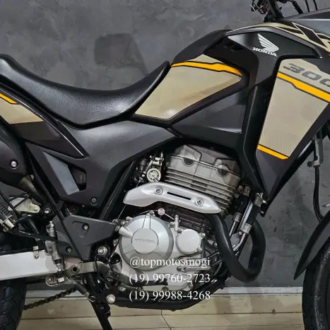 HONDA XRE 300 ADVENTURE, Foto 4