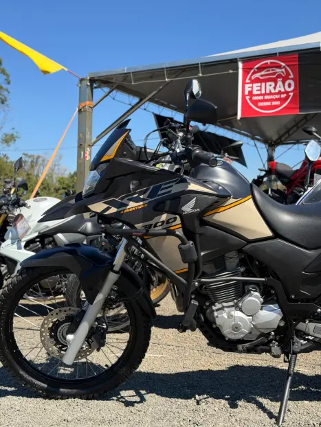 HONDA XRE 300 ADVENTURE, Foto 8
