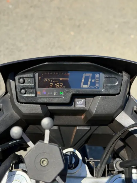 HONDA XRE 300 ADVENTURE, Foto 11