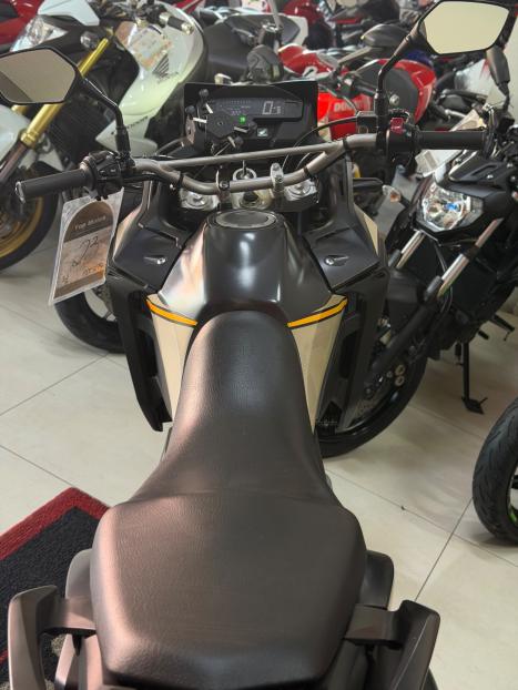 HONDA XRE 300 ADVENTURE, Foto 11