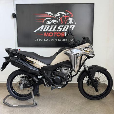 HONDA XRE 300 Sahara ADVENTURE, Foto 1