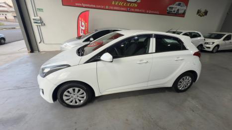 HYUNDAI HB 20 Hatch 1.6 16V 4P FLEX COMFORT PLUS, Foto 4