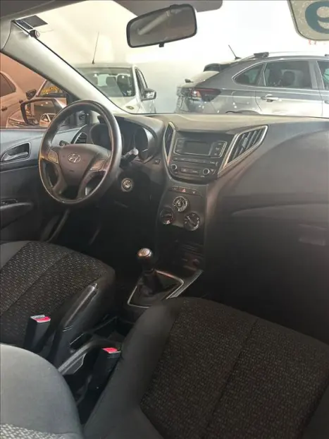 HYUNDAI HB 20 Hatch 1.0 12V 4P FLEX UNIQUE, Foto 5 HYUNDAI HB 20 Hatch 1.0 12V 4P FLEX UNIQUE, Foto 5