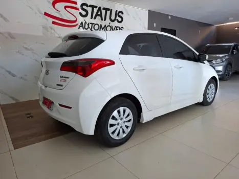 HYUNDAI HB 20 Hatch 1.6 16V 4P FLEX COMFORT PLUS AUTOMTICO, Foto 2