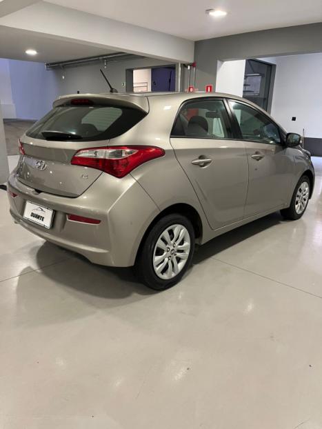 HYUNDAI HB 20 Hatch 1.6 16V 4P FLEX COMFORT PLUS, Foto 4