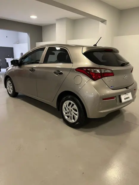 HYUNDAI HB 20 Hatch 1.0 12V 4P FLEX UNIQUE, Foto 6