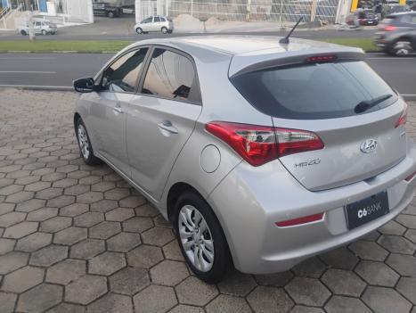 HYUNDAI HB 20 Hatch 1.6 16V 4P FLEX COMFORT PLUS AUTOM�TICO, Foto 2