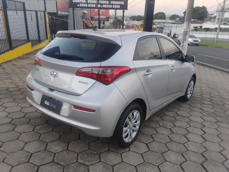 HYUNDAI HB 20 Hatch 1.6 16V 4P FLEX COMFORT PLUS AUTOM�TICO, Foto 5