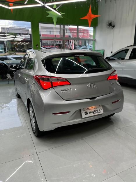 HYUNDAI HB 20 Hatch , Foto 3