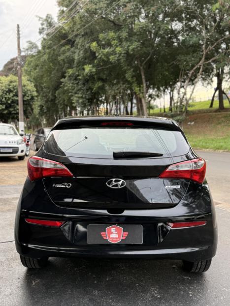 HYUNDAI HB 20 Hatch 1.6 16V 4P FLEX COMFORT PLUS AUTOM�TICO, Foto 3