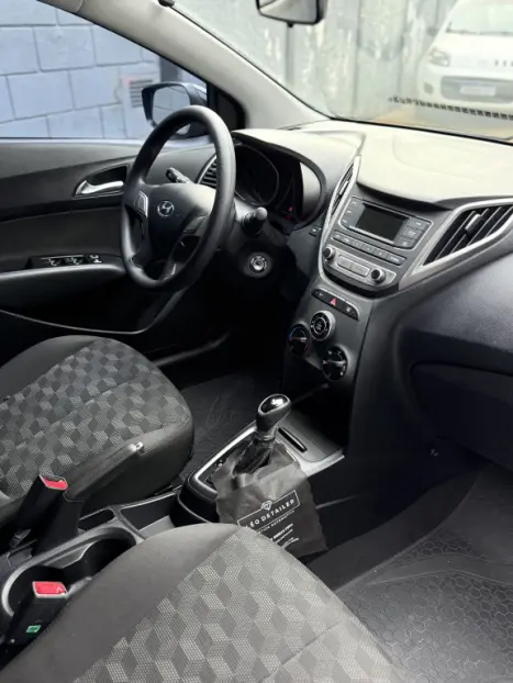 HYUNDAI HB 20 Hatch 1.6 16V 4P FLEX COMFORT PLUS AUTOM�TICO, Foto 7