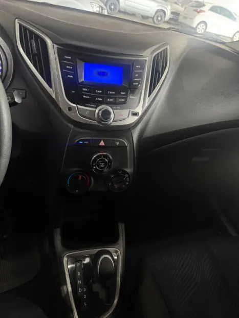 HYUNDAI HB 20 Hatch 1.6 16V 4P FLEX COMFORT PLUS AUTOM�TICO, Foto 7