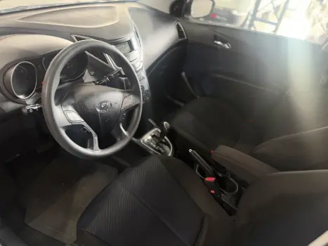 HYUNDAI HB 20 Hatch 1.6 16V 4P FLEX COMFORT PLUS AUTOM�TICO, Foto 8