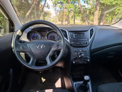 HYUNDAI HB 20 Hatch 1.0 12V 4P FLEX UNIQUE, Foto 6