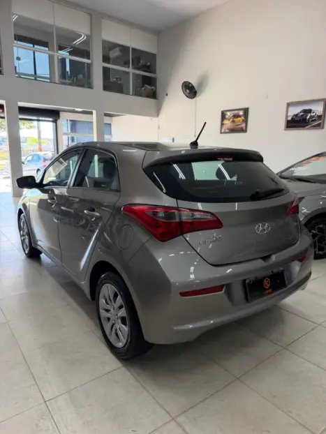 HYUNDAI HB 20 Hatch 1.0 12V 4P FLEX TGDI TURBO COMFORT PLUS, Foto 4